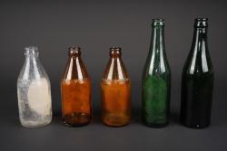 Bouteilles de bière et coca cola US. US beer and Coca-Cola bottles. — miniature 4