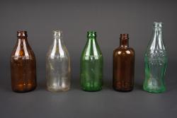 Bouteilles de bière et coca cola US. US beer and Coca-Cola bottles. — miniature 6