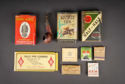 Accessoires du fumeur US. US Army smoker’s accessories. — miniature 1