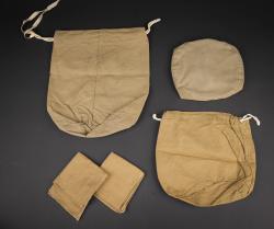 Accessoires de toilette US. US toiletry accessories. — miniature 7
