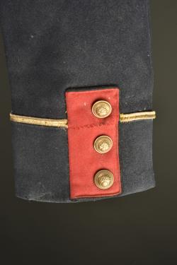 Tunique d'adjudant chef et 2 pantalons d'officier. Senior Warrant Officer tunic with two officer’s trousers — miniature 13