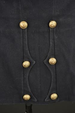 Tunique d'adjudant chef et 2 pantalons d'officier. Senior Warrant Officer tunic with two officer’s trousers — miniature 15