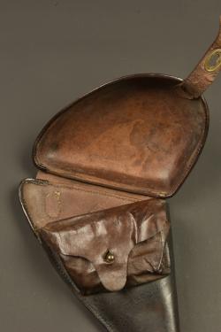 Lot de deux étuis pour revolver français 1873 et 1892. Lot of two holsters for French Model 1873 and Model 1892 revolvers — miniature 2