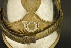 Casque à cimier et crinière de chasseur à cheval. Crested helmet with horsehair plume of a Chasseur à Cheval trooper — miniature 9