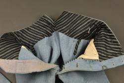 Culotte bleu horizon d'un officier d'artillerie. Horizon blue artillery officer’s breeches — miniature 4