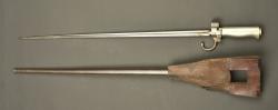 Epée baïonnette Lebel 1886 avec porte fourreau. Lebel Model 1886 sword bayonet with frog — miniature 3