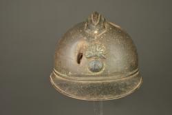 Casque Adrian de l'infanterie avec impact. Infantry Adrian helmet with impact damage — miniature 11