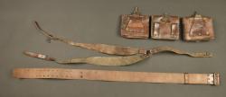Ensemble brelage français en cuir riveté. French riveted leather webbing equipment set — miniature 6