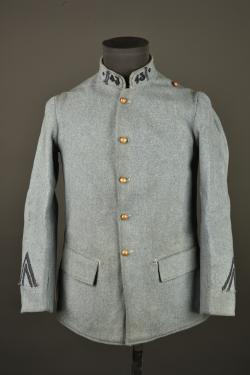 Vareuse bleu horizon modèle 1915 du 43e de Ligne. Model 1915 horizon blue tunic of the 43rd Line Infantry Regiment — miniature 1