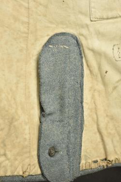 Vareuse bleu horizon modèle 1915 du 43e de Ligne. Model 1915 horizon blue tunic of the 43rd Line Infantry Regiment — miniature 2