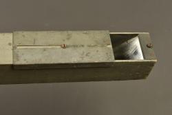 Périscope de tranchée français en bois peint. French trench periscope in painted wood — miniature 8