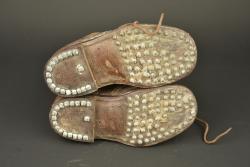 Paire de brodequins français modèle 1917. Pair of French Model 1917 ankle boots — miniature 6
