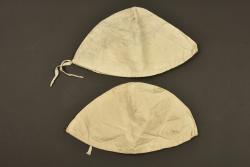 Lot de 2 couvres casque Adrian. Lot of two Adrian helmet covers — miniature 4