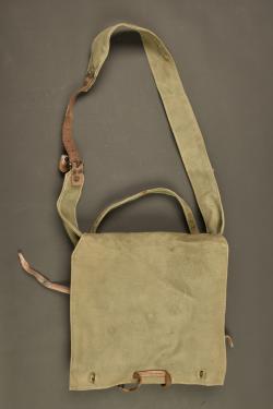 Musette porte grenade française de 1918. French grenade carrying satchel dated 1918 — miniature 1