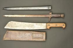 Baionnette Berthier 1892 et machette française. Berthier Model 1892 bayonet and French machete — miniature 4