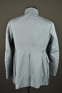 Tunique bleu horizon d'un capitaine médecin. Horizon blue tunic of a medical captain — miniature 8