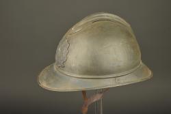 Casque Adrian du Service de Santé des Armées. Adrian helmet of the French Army Medical Service — miniature 7