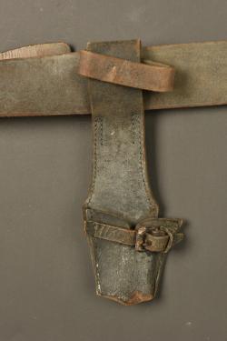 Ceinturon belge avec porte baïonnette. Belgian belt with bayonet frog — miniature 6