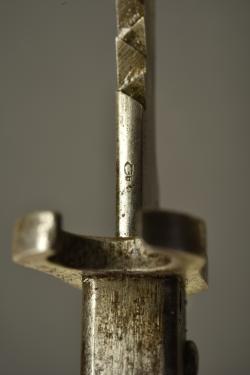 Baïonnette allemande ersatz à dents de scie. German ersatz sawback bayonet — miniature 2
