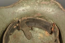 Casque allemand M1916 à impact. German Model 1916 helmet with impact damage — miniature 2
