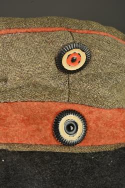 Mutze M1907 feldgrau d'infanterie prussienne. Model 1907 feldgrau visor cap of Prussian infantry — miniature 3