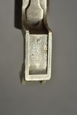 Lot allemand bouchon G98, boucle de ceinturon et pattes d'épaule. German lot including Gewehr 98 muzzle cover, belt buckle and shoulder straps — miniature 2