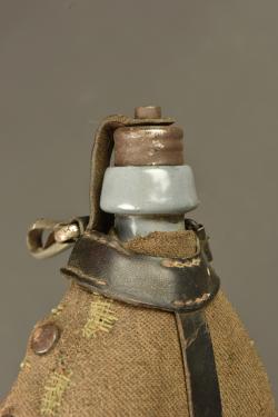 Equipement allemand sac à pain, bretelle et bidon. German equipment set including bread bag, sling and canteen — miniature 2
