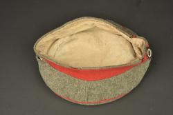 Mutze M1907 feldgrau d'infanterie prussienne. Model 1907 feldgrau visor cap of Prussian infantry — miniature 3