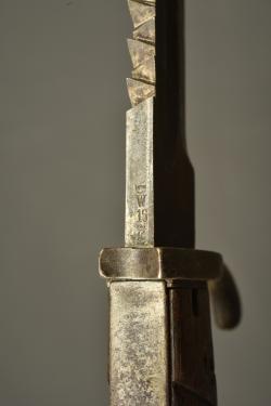 Baïonnette allemande 98-05 dents de scie. German 98/05 sawback bayonet — miniature 2