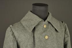 Capote allemande feldgrau M1915 d'un artilleur bavarois. German feldgrau Model 1915 greatcoat of a Bavarian artilleryman. — miniature 6