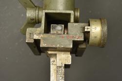 Support de visée pour canon allemand de 77mm. Sight mount for a German 77 mm field gun. — miniature 2
