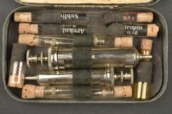Boîte de vétérinaire allemand. German veterinary case. — miniature 3