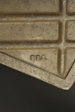 Deux chargeurs tambour de MG08-15 dans leur caisse. Two MG08-15 drum magazines in their transport case. — miniature 7