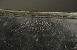 Ecouteur téléphonique allemand dans son étui cuir. German telephone receiver in its leather case — miniature 6