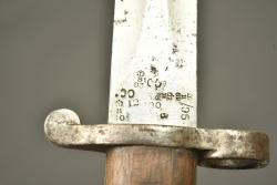 Baïonnette anglaise 1888 avec fourreau 1903. British Pattern 1888 bayonet with Pattern 1903 scabbard — miniature 3