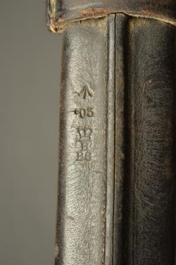 Baïonnette anglaise 1888 avec fourreau 1903. British Pattern 1888 bayonet with Pattern 1903 scabbard — miniature 4