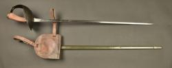 Sabre troupe de cavalerie anglais modèle 1908 avec sa poche à fer. British Pattern 1908 cavalry trooper’s sword with horseshoe pouch — miniature 12