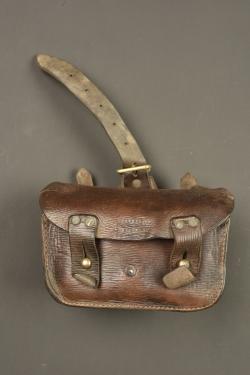 Cartouchière anglaise en cuir pattern 1914. British Pattern 1914 leather ammunition pouch — miniature 1