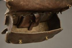 Cartouchière anglaise en cuir pattern 1914. British Pattern 1914 leather ammunition pouch — miniature 2