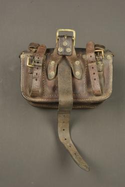 Cartouchière anglaise en cuir pattern 1914. British Pattern 1914 leather ammunition pouch — miniature 4