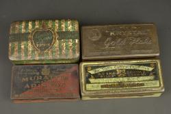 Lot de 6 boîtes anglaises et un quart. Lot of 6 British tins and one mug — miniature 3