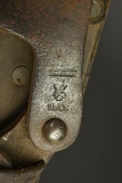 Lot d'équipement anglais gamelle, quart, pince et boite à vivres. Lot of British equipment including mess tin, mug, wire cutters and ration tin — miniature 2