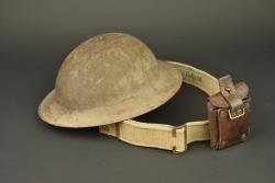 Casque anglais MkI, ceinture en web et cartouchière. British MkI helmet, web belt and ammunition pouch — miniature 1