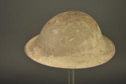 Casque anglais MkI, ceinture en web et cartouchière. British MkI helmet, web belt and ammunition pouch — miniature 9