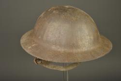 Coque de casque anglais Brodie 1er type. First pattern British Brodie helmet shell — miniature 1