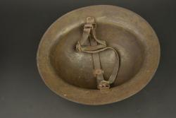 Coque de casque anglais Brodie 1er type. First pattern British Brodie helmet shell — miniature 3