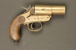Lance fusée Webley et Scott dans son étui. Webley & Scott flare pistol in its holster — miniature 8