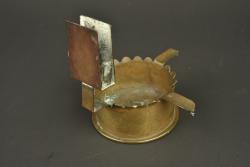 Lot de petits objets anglais. Lot of small British personal items — miniature 6