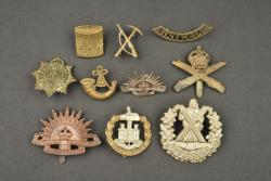 Lot de 10 insignes australiens et anglais. Lot of 10 Australian and British badges — miniature 1