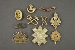 Lot de 10 insignes australiens et anglais. Lot of 10 Australian and British badges — miniature 1